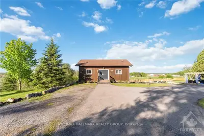 4017 Carp Road B, Carp - Huntley Ward, On K0a 1l0