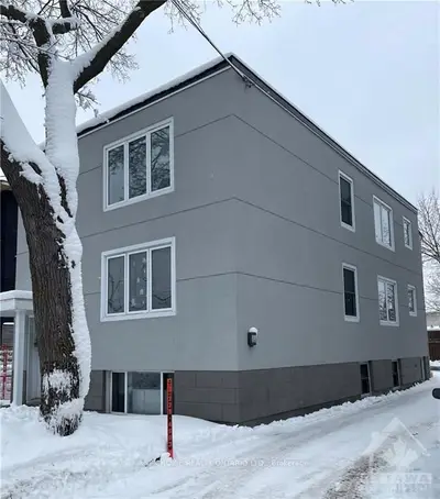 315 Lajoie Street, Vanier And Kingsview Park, On K1l 7h3