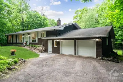 108 PINERIDGE Road, Carp - Huntley Ward, ON K0A 1L0