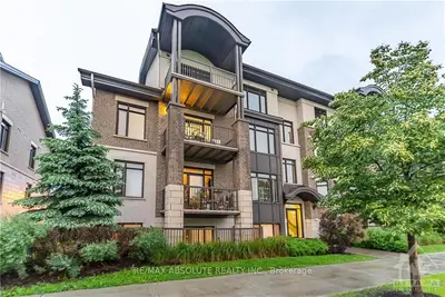 705 BEAUPARC 301, Cyrville - Carson Grove - Pineview, ON K1J 0B6