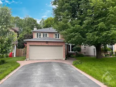 1425 LARKHAVEN Crescent, Orleans - Convent Glen and Area, ON K1C 5A2