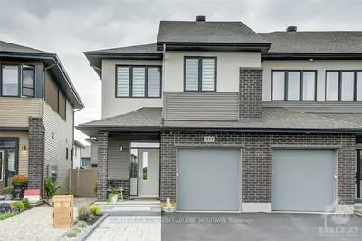 511 DRESSAGE Avenue, Kanata, ON K2V 0C8