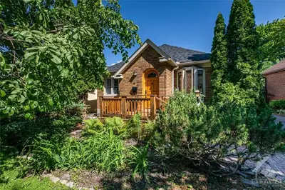 40 BOWER Street, Glebe - Ottawa East and Area, ON K1S 0K3