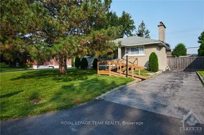61 David Drive, Meadowlands - Crestview And Area, On K2g 2n2