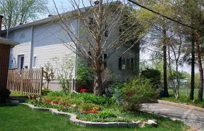 160 MAFEKING Avenue A, Manor Park - Cardinal Glen and Area, ON K1K 2V5