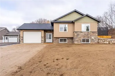 18 HUME Street, Whitewater Region, ON K0J 1C0