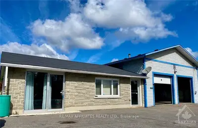 5358 BANK Street B, Blossom Park - Airport and Area, ON K1X 1H1