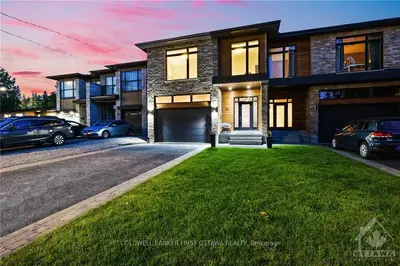 912 RIDDELL Avenue N, McKellar Heights - Glabar Park and Area, ON K2A 2W2