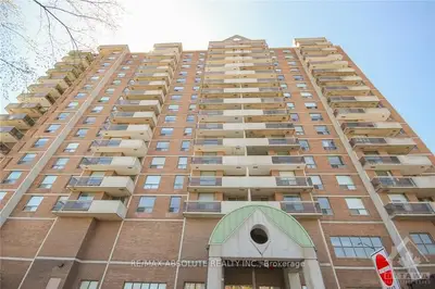 200 LAFONTAINE Avenue 707, Vanier and Kingsview Park, ON K1L 8K8