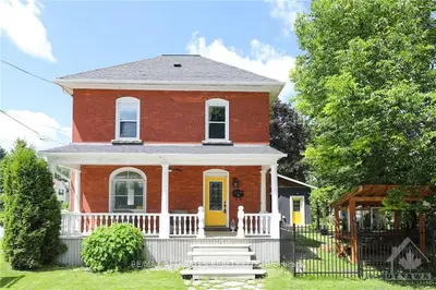 106 ST JOHN Street, Merrickville-Wolford, ON K0G 1N0