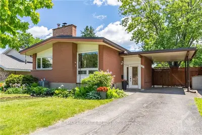 2226 FIFE Crescent, Elmvale Acres and Area, ON K1G 2Z4