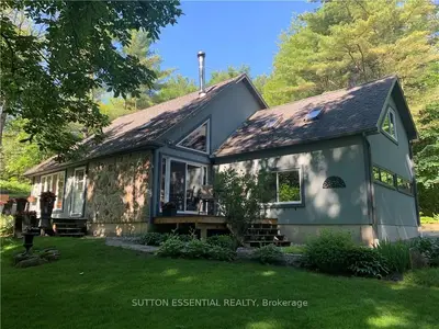 402 OLD RIVER Road E, Front of Yonge, ON K0E 1R0