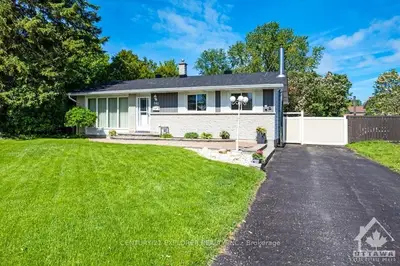 141 ABBEYHILL Drive, Kanata, ON K2L 1H6