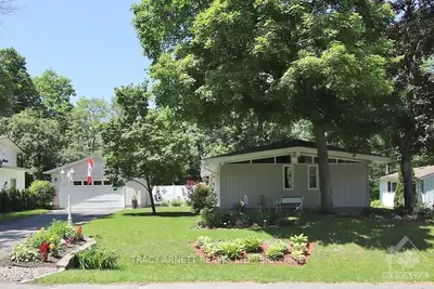 121 Peacock Crescent, Mississippi Mills, ON K0A 1A0