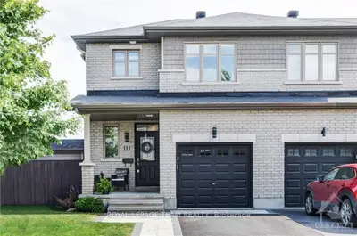 111 HAWKESWOOD Drive, Blossom Park - Airport and Area, ON K4M 0C1