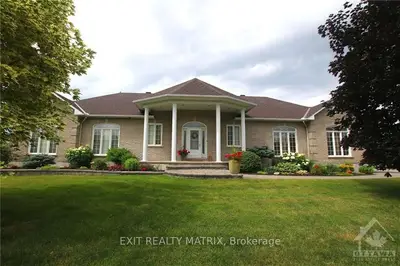 8060 BLACK WILLOW Lane, Greely - Metcalfe - Osgoode - Vernon and Area, ON K0A 2P0