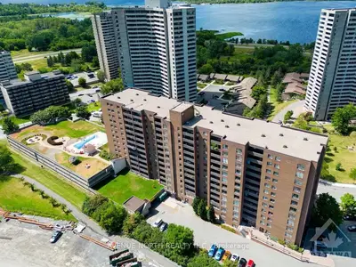 1100 AMBLESIDE Drive 708, Woodroffe, ON K2B 8G6