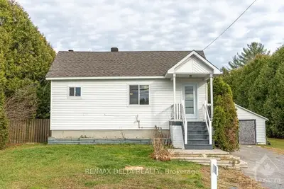 615 STATION Road, Alfred and Plantagenet, ON K0B 1A0