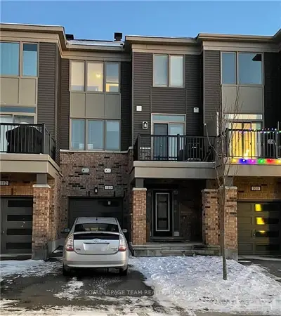 110 Pictou Crescent, Kanata, On K2v 0r2