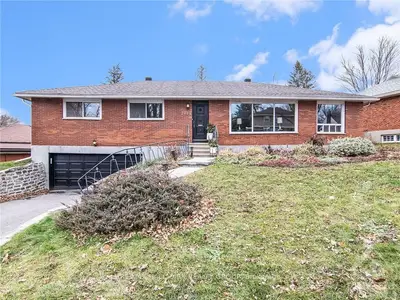 2119 Black Friars Road, Carlingwood - Westboro And Area, On K2a 3k7