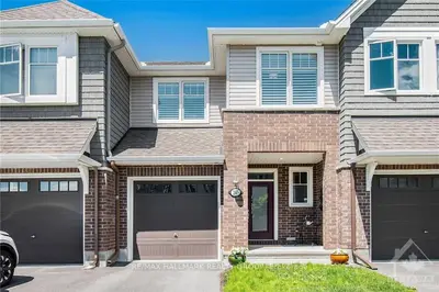 245 HAWKMERE Way, Blossom Park - Airport and Area, ON K1T 0R5
