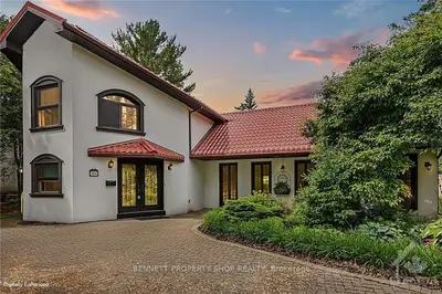 46 GRANDVIEW Road, Crystal Bay - Rocky Point - Bayshore, ON K2H 8B3