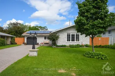 2967 SOUTHMORE Drive E, Billings Bridge - Riverside Park and Area, ON K1V 6Z2