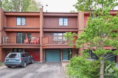 4 OAKLEY Avenue H, Crystal Bay - Rocky Point - Bayshore, ON K2B 6M6