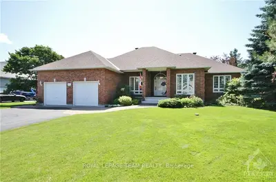 6972 LAKES PARK Drive, Greely - Metcalfe - Osgoode - Vernon and Area, ON K4P 1P1