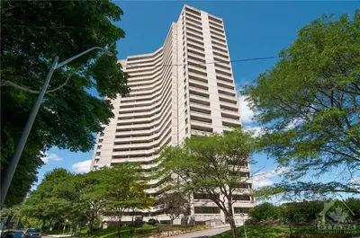 1171 AMBLESIDE Drive 2512, Woodroffe, ON K2B 8E1