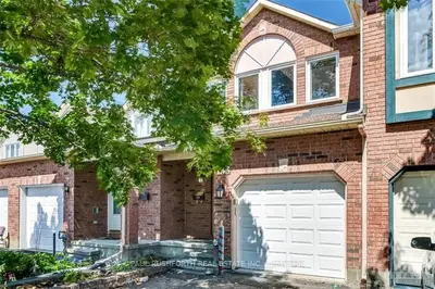 133 HUNTERSWOOD Crescent, Hunt Club - South Keys and Area, ON K1G 5W1