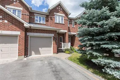 750 BOWERCREST Crescent, Blossom Park - Airport and Area, ON K1M 2M3
