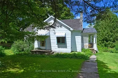 1692-1694 COUNTY ROAD 2 Road, Front of Yonge, ON K0E 1R0