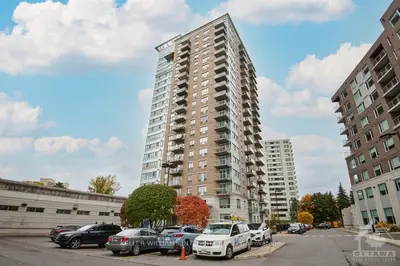 70 Landry Street 908, Vanier And Kingsview Park, On K1l 0a8