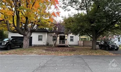 2 ARUNDEL Avenue, Manor Park - Cardinal Glen and Area, ON K1K 0B2