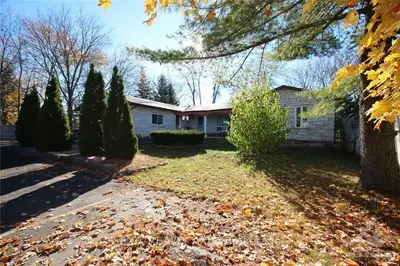 41 BEDFORD Street, Westport, ON K0G 1X0