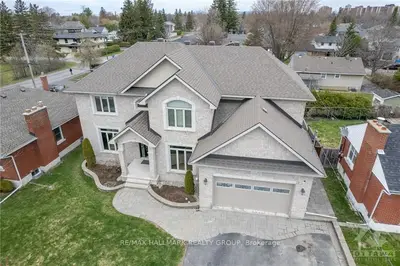 37 WITHROW Avenue, Meadowlands - Crestview and Area, ON K2G 2H7