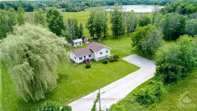 2924 CEDAR VALLEY Road, Rideau Lakes, ON K0G 1V0