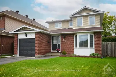 197 CENTREPOINTE Drive, South of Baseline to Knoxdale, ON K2G 5H8