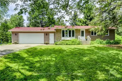 1725 COUNTY ROAD 20 Road, North Grenville, ON K0G 1T0
