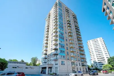 70 LANDRY Street 404, Vanier and Kingsview Park, ON K1L 0A8
