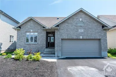 842 ROCKSON Crescent, Stittsville - Munster - Richmond, ON K2S 0S6