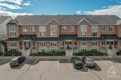 214 TIVOLI, Cityview - Parkwoods Hills - Rideau Shore, ON K2E 0A7