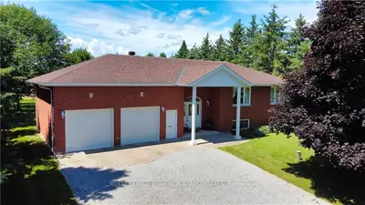 106 STONEYFIELD Road, Laurentian Valley, ON K8B 1B3