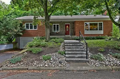 62 BUTTERFIELD Place, Brockville, ON K6V 1M5