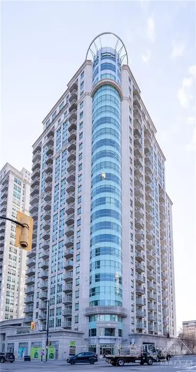 200 RIDEAU Street 803, Lower Town - Sandy Hill, ON K1N 5Y1