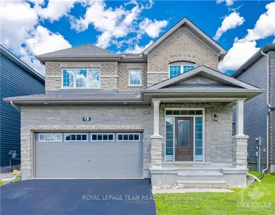 12 HAWKS LANDING Crescent, Stittsville - Munster - Richmond, ON K2S 1W1