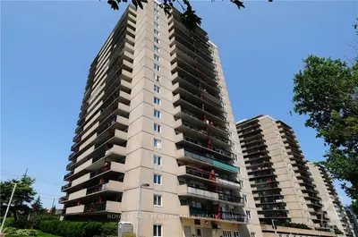 158C MCARTHUR Avenue 702, Vanier and Kingsview Park, ON K1L 8E7
