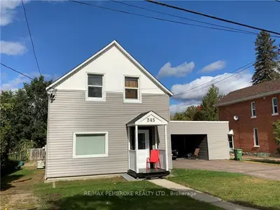 245 RENFREW Street, Pembroke, ON K8A 5S2