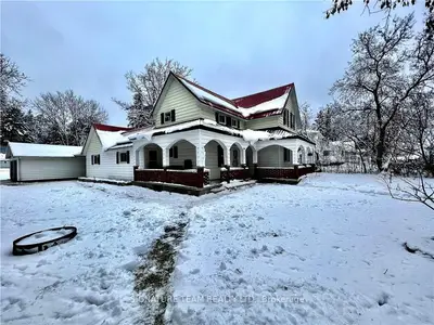 16 MAIN Street, Laurentian Hills, ON K0J 1J0